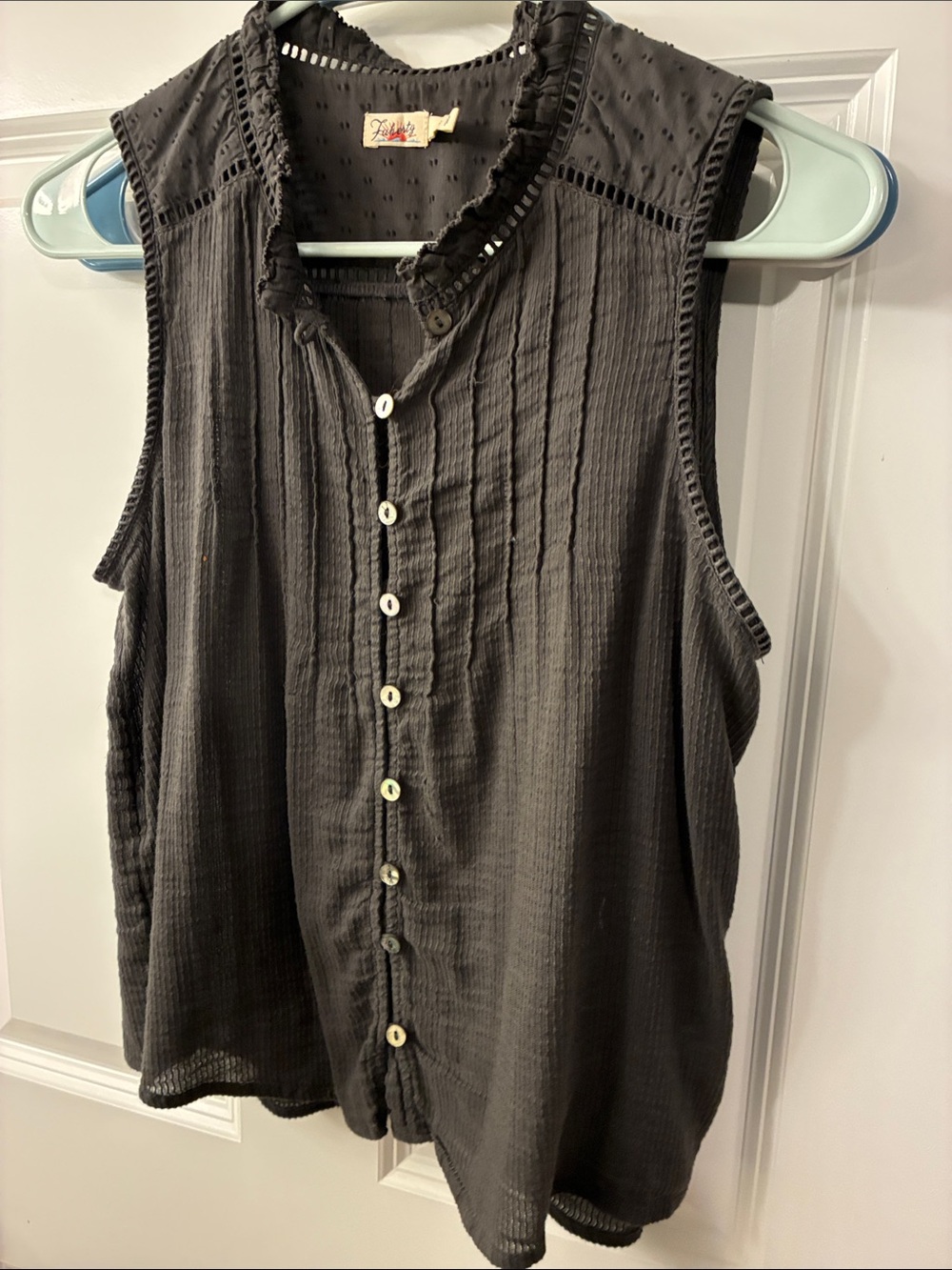 Faherty Brown Sleeveless Pintuck Button-Front Blouse